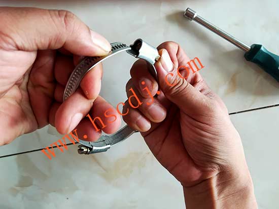 喉箍規格太小可首尾相連進行擴大規格